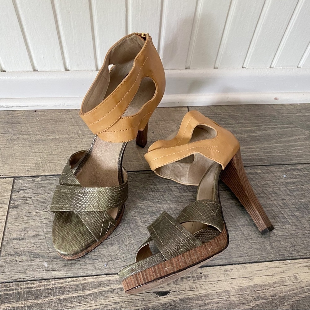 Elizabeth & James Neutral Tan Brown Green Heels Sandals Size 11